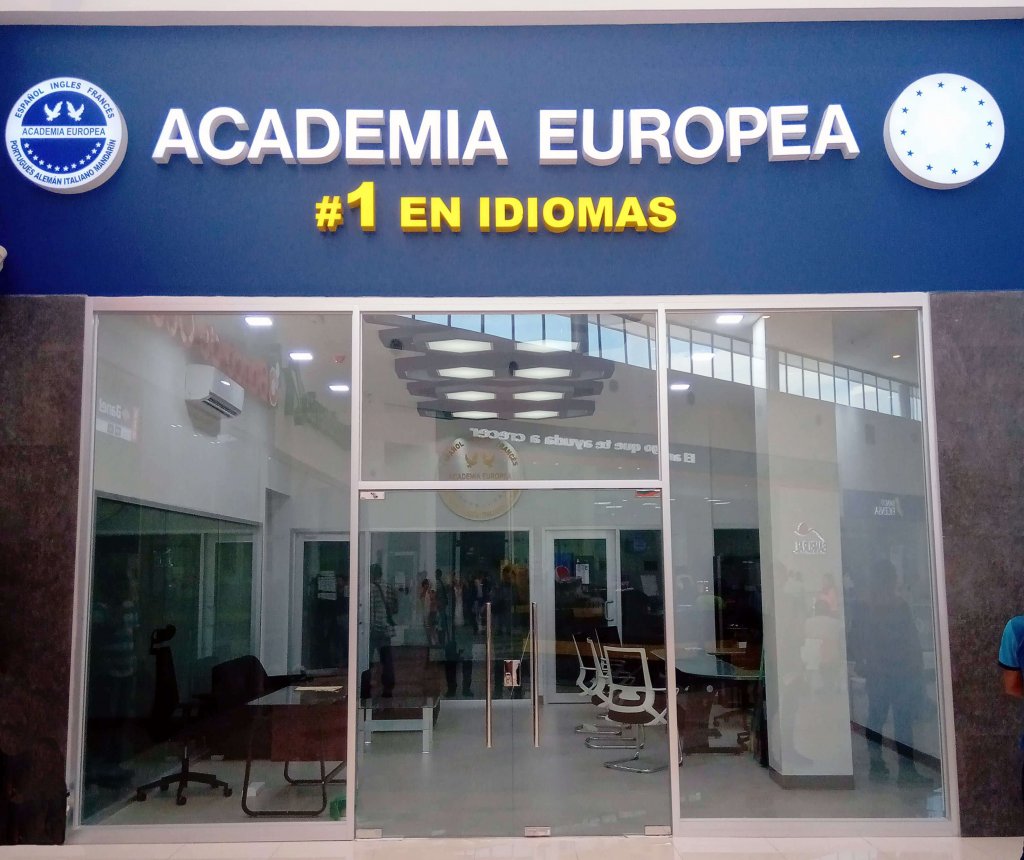 Academia Europea Escala Arquitectos
